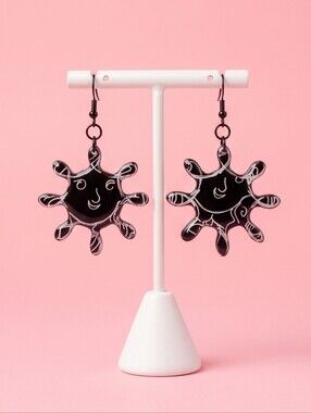 #516 HAND CRAFTED Earrings handcrafted handmade Resin White Black